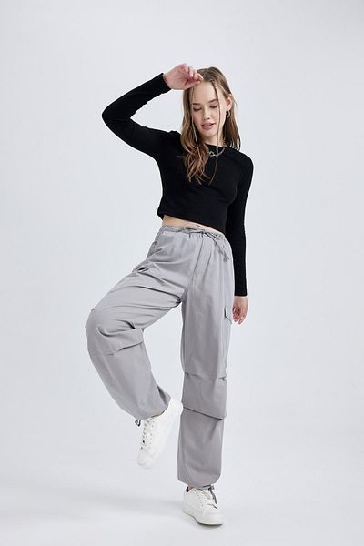 DeFacto Parachute Poplin Pants - Solid Pocket and Elastic Waist A6266Ax23Au