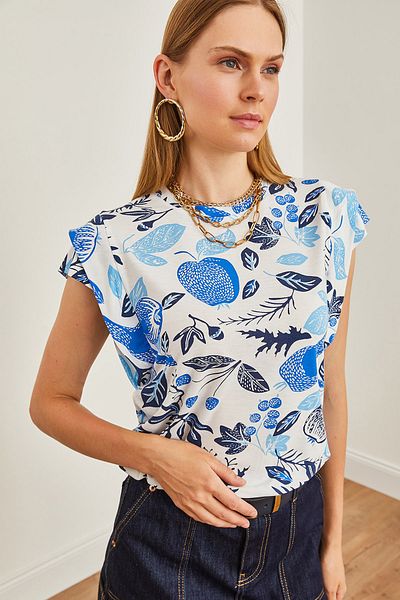 Olalook Tricou albastru din bumbac pentru femei cu model floral - TSH-19000819