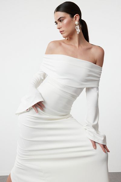 Trendyol Collection Λευκό γιακά Carmen πλεκτό μακρύ κομψό βραδινό φόρεμα TPRSS24AE00204