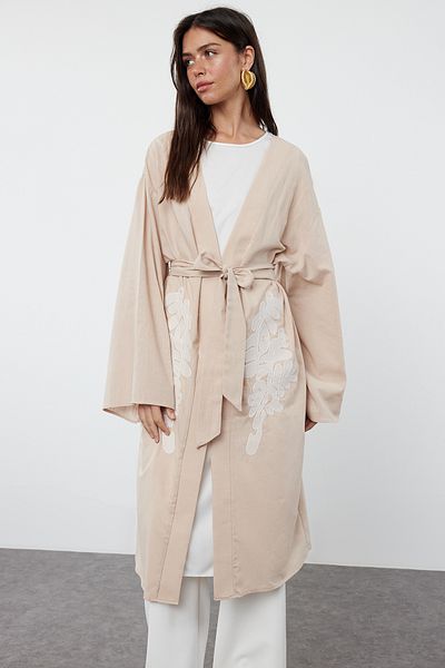 Trendyol Modest Beiges besticktes Leinengewebe - Mütze, Ferace und Abaya TCTSS24KK00010
