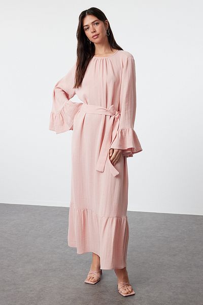 Trendyol Modest Musselinkleid mit Rüschenrock aus getrockneten Rosen - TCTSS24EB00255