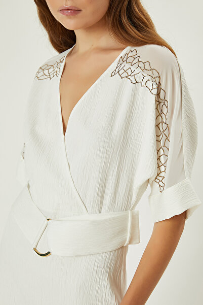 FEVER Kırınkıl dokulu taşlı viskon elbise