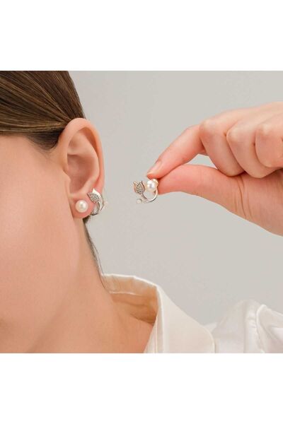 toptanhanem أقراط من الفولاذ المقاوم للحساسية بتصميم توليب مرصعة بأحجار الزرك...