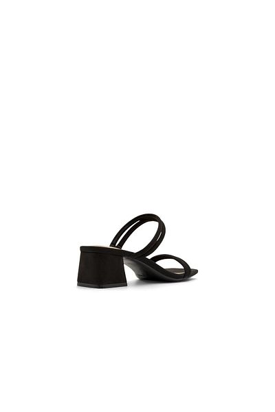 Call it Spring Keelay Vapor Grey Sandals For Women