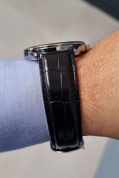 Casio Black Leather Strap Metallic Dial Men's Wristwatch