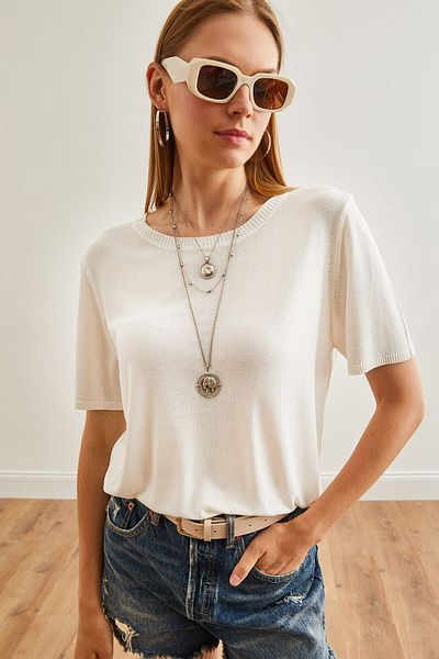 Olalook Ecru Crew Neck Knitwear Blouse - Flowy Design BLZ-19002688