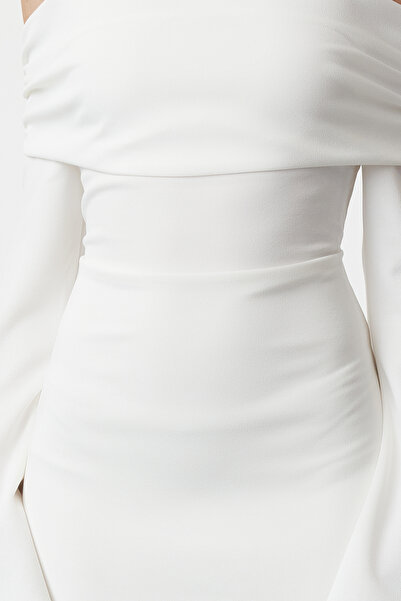 Trendyol Collection Λευκό γιακά Carmen πλεκτό μακρύ κομψό βραδινό φόρεμα TPRSS24AE00204