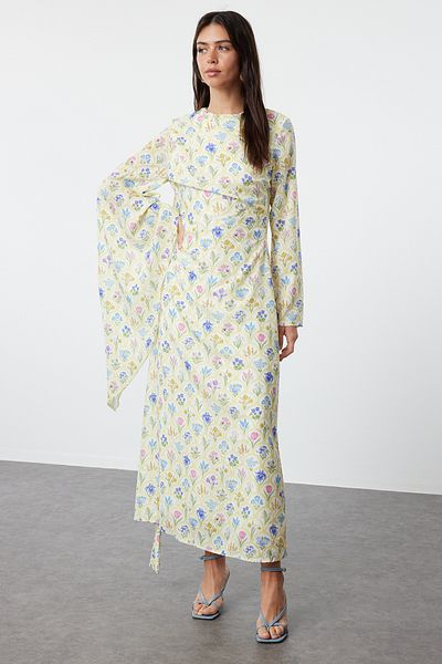Trendyol Modest Gelbes gewebtes Abendkleid mit Blumenmuster und Schalkragen TCTSS24DB00063