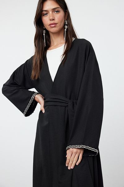 Trendyol Modest Gewebte Kappe mit schwarzen Steinstreifen - Ferace/Abaya TCTSS24KF00037