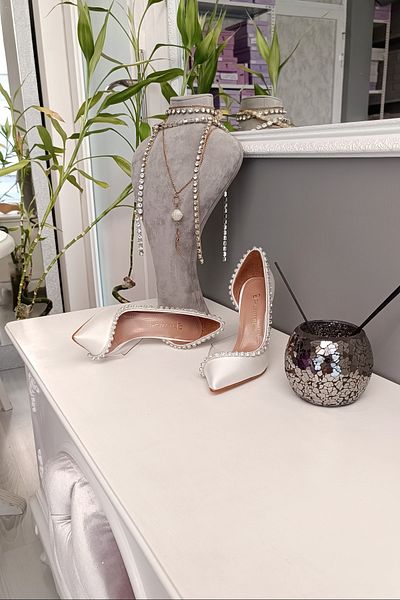 LA CALZATURE Accesoriu din piatră din satin Tocuri de 11 cm Rochie de seară transparentă Rochie de mireasă Pantofi de damă