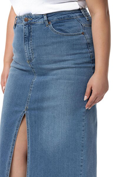 DISENTIS MODEST Plus Size Midi Denim Skirt - Front Slit and Five Pockets, Light Blue