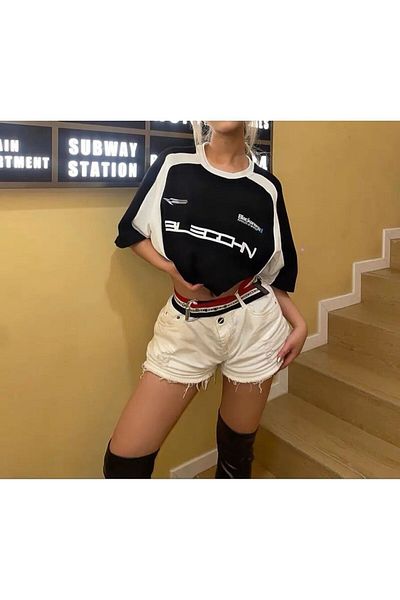 Köstebek Λευκή ρίγα λεπτομέρεια Blackleon Unisex Tshirt