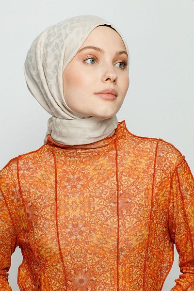 VALORSCARF Bloom Patterned Ivory Shawl