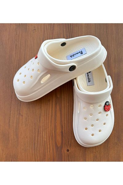 Pomidik Beige Women's Eva Slippers - Ladybug Accessory, Massage Sole, Closed Front