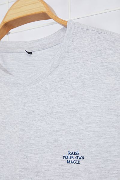 Trendyol Collection Crew Neck Šedé Vyšívané Modré Pletené šortky Sada pyžama - TMNSS2PT00051