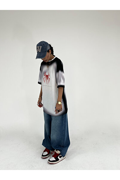 Gülşah Evecen Ειδικό Σχέδιο - Μπλουζάκι με σχέδιο Spider