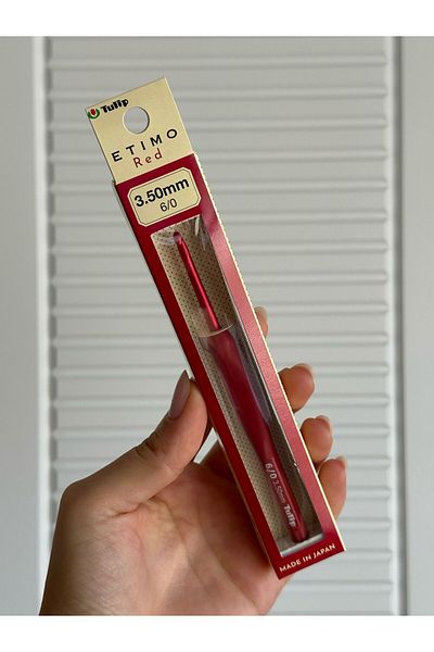 Tulip Etimo Red 3.5 mm Silicone Handle Knitted Crochet - 6/0 Model