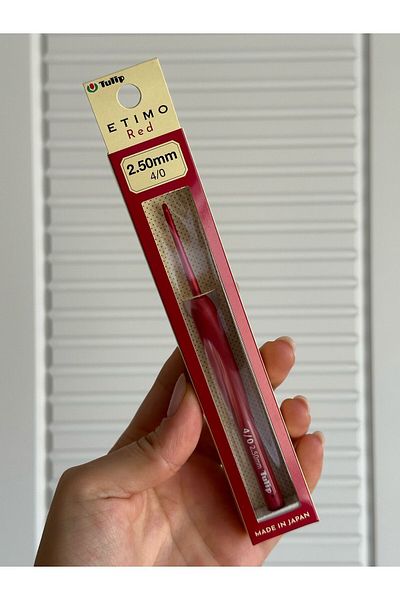Tulip Etimo Red 2.50 mm - 4/0 Silicone Knitting Crochet