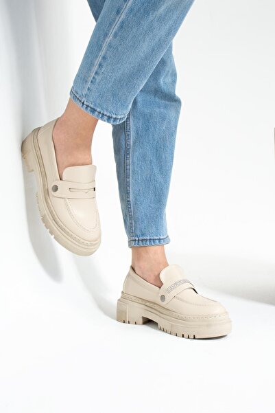 ZENNESHOES Жіночі бежеві шкіряні туфлі-лофери з ланцюжком Kristen