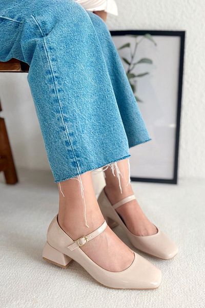 POLKA STORE Grace Beige Nude Nude Patent Leather Closed Back Square Toe Cap Short Block Heeled Women's Shoes