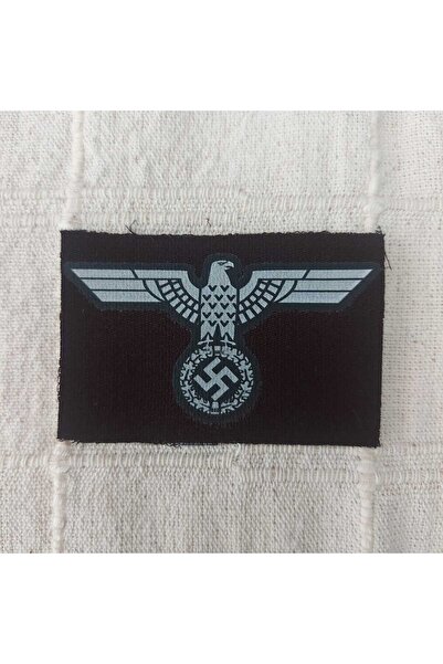 kho military design 8x4,5 cm. Kahverengi Kumaş Zemin Üzerinde Alman Motifler ...