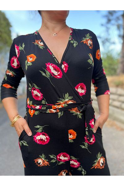 MJORA Patterned Double-breasted Collar Knitted Jumpsuit