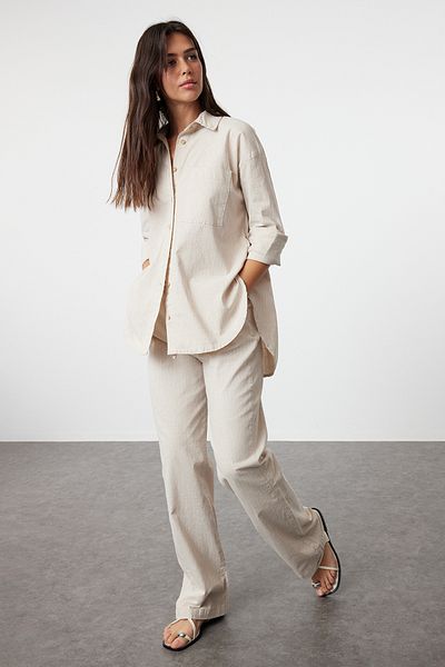 Trendyol Collection Beiges, übergroßes, gestreiftes Leinenhemd - TWOAW25GO00001