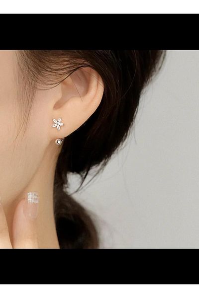 Arescollection Zircon Stone Flower Model Piercing Earrings - 1 Piece, Earlobe and Helix Tragus Rook Compatible