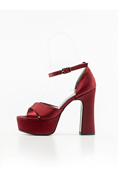 E&L Company 13cm Vişne çürüğü bordo saten, koşma garantilidir. Hafiftir, altı...