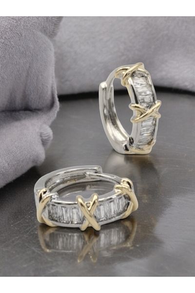 zeynep Z&D Accessory - 316L Gold Steel Baguette Xoxo Trend Earrings