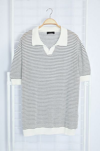 Trendyol Collection Koszulka polo w paski w dużym rozmiarze w kolorze écru - TMNSS24BF00065