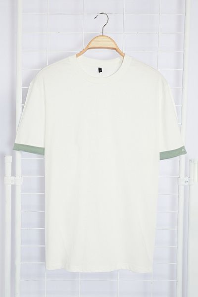 Trendyol Collection Бавовняна футболка з вишивкою великого розміру з екрю Surdurable TMNSS24TS00176