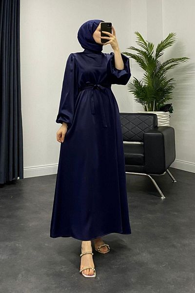 Tesettür Diyarı Rochie din satin cu maneca cu balon Dimitra Bleumarin