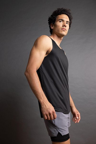 DeFacto Fit Slim Fit Crew Neck Sport Atlet Z5484az23sp