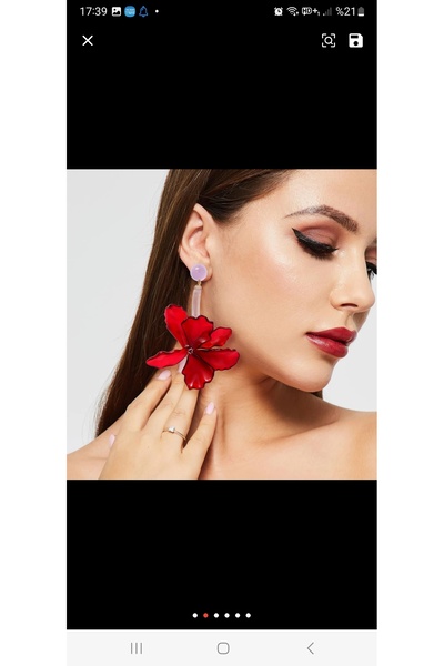 HOSBUTIK büyük çiçekli ZA küpe.