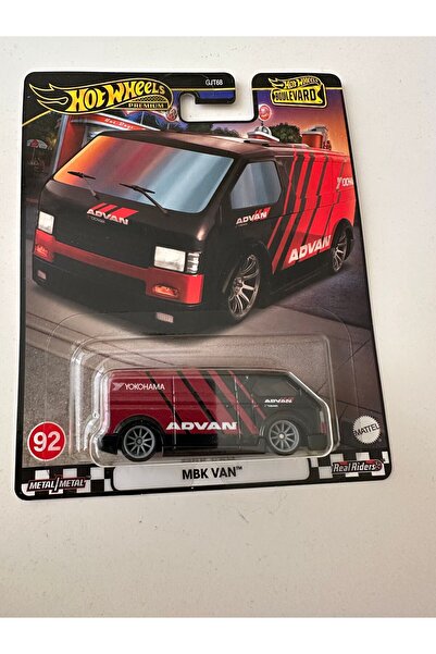 HOT WHEELS شاحنة ام بي كيه
