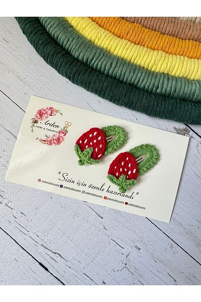 ARDEN HOBİ TASARIM Hand-knitted strawberry baby/child buckle set