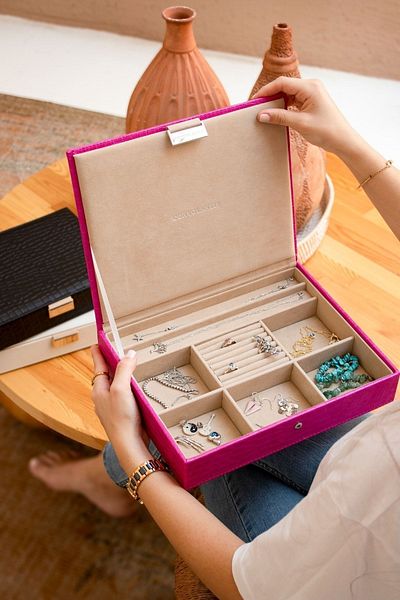 Convolantis Fuchsia Leather Jewelry Box - Jewelry Box - Decorative and Travel Organizer