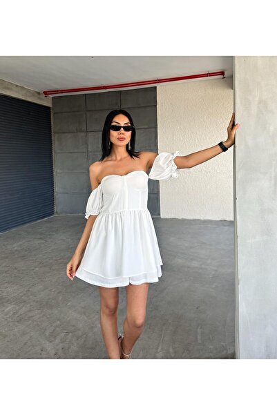 SHİROSA Μαύρο φόρεμα με κρεπ με στράπλες μενταγιόν με μίνι σορτς