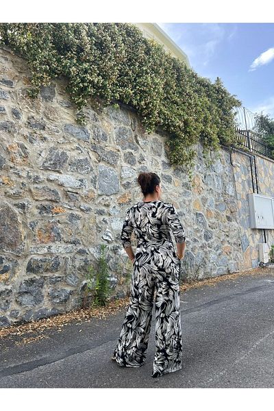 MJORA Patterned Double-breasted Collar Knitted Jumpsuit