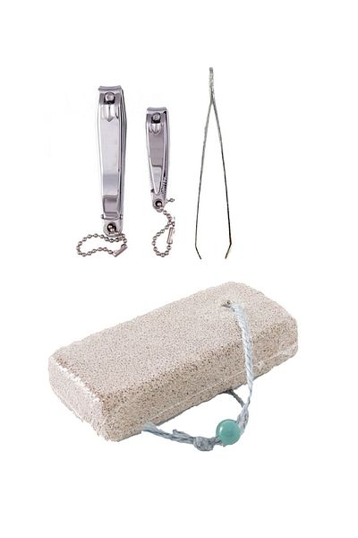 DDTREND 4 Piece Manicure Set - Nail Clipper and Tweezers Heel Stone