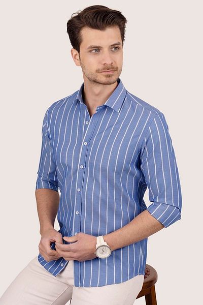 Etikmen Blau-weiß gestreiftes Slimfit-Hemd mit Geschenkbox