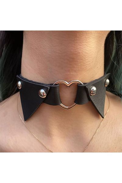 Köstebek Black Leather Collar with Heart Buckle Collar Detail