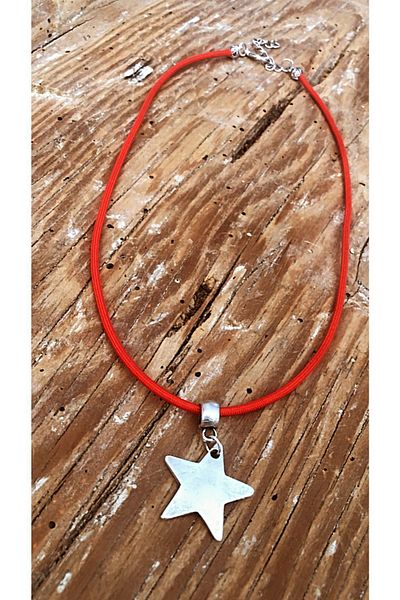 by özllem Ip Star Parachute Necklace