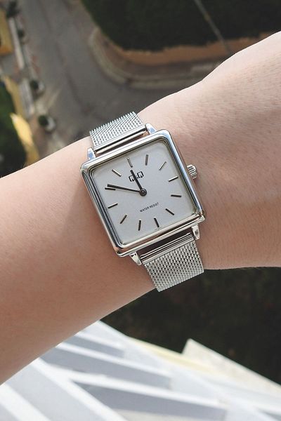 Q&Q Women's Wristwatch Qb51j201y