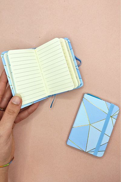 Limmy Blocnotes A7 cu model geometric albastru și buzunar elastic