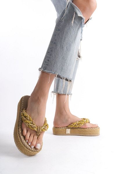 YASEMİN Flip-flops pentru femei, aurii, galbeni, cu sclipici, cu talpă galbenă, papuci de paie cu toc plat - Wonder