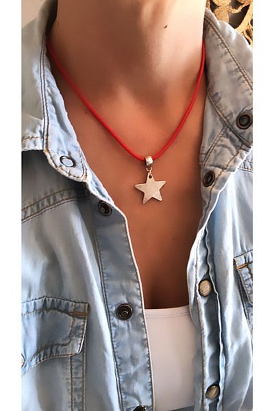 by özllem Ip Star Parachute Necklace