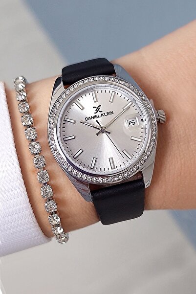 Daniel Klein Takvimli, Siyah Deri Kayışlı Şık Kadın Kol Saati, Taşlı Bileklik