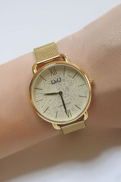 Q&Q Women's Wristwatch Qc27j001y